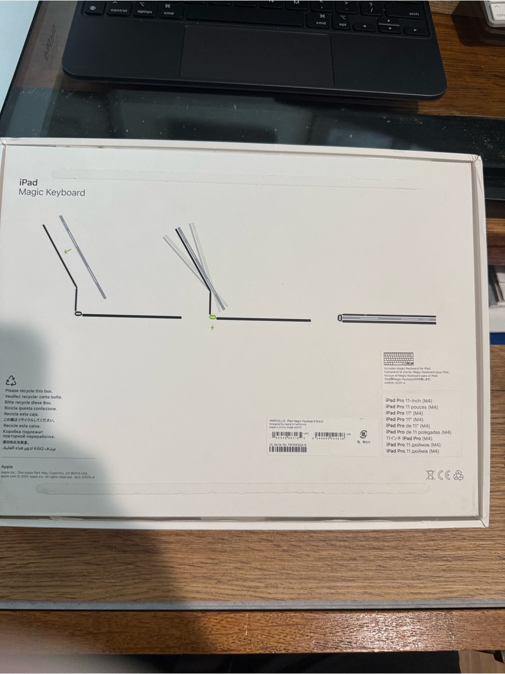 Apple iPad Pro 11-inch Wi-Fi + cellular with Magic key Keyboard & covers
256GB - Picture 6 of 12